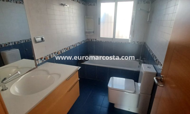 Sale - Villa - Torrevieja - TORREVIEJA