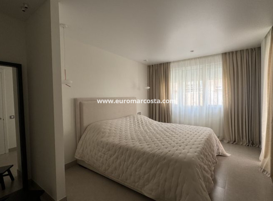 Sale - Apartment / flat - Torrevieja - TORREVIEJA