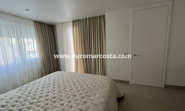 Sale - Apartment / flat - Torrevieja - TORREVIEJA