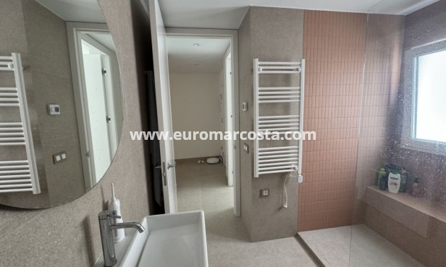 Sale - Apartment / flat - Torrevieja - TORREVIEJA