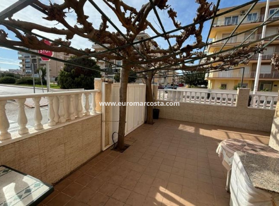 Objekte zum Wiederverkauf - Bungalow - Torrevieja - TORREVIEJA