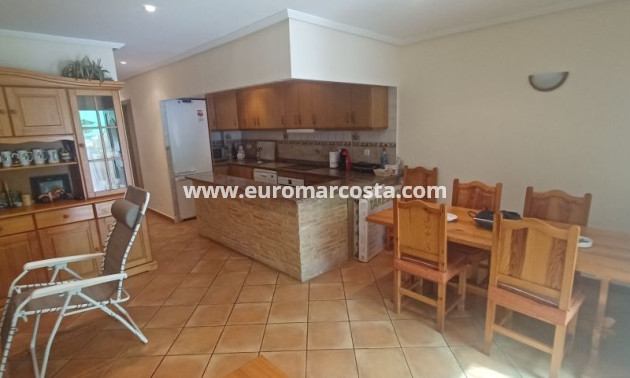 Objekte zum Wiederverkauf - Bungalow - Torrevieja - TORREVIEJA