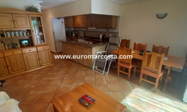 Objekte zum Wiederverkauf - Bungalow - Torrevieja - TORREVIEJA
