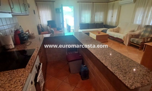 Objekte zum Wiederverkauf - Bungalow - Torrevieja - TORREVIEJA