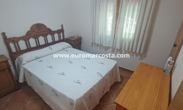 Objekte zum Wiederverkauf - Bungalow - Torrevieja - TORREVIEJA