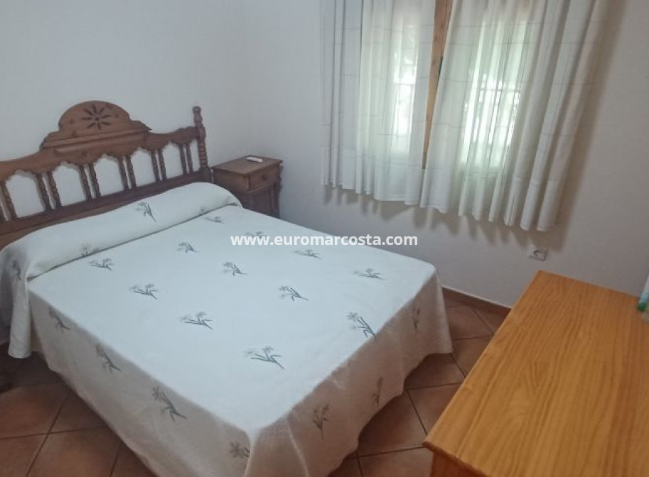Objekte zum Wiederverkauf - Bungalow - Torrevieja - TORREVIEJA
