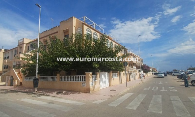 Objekte zum Wiederverkauf - Bungalow - Torrevieja - TORREVIEJA