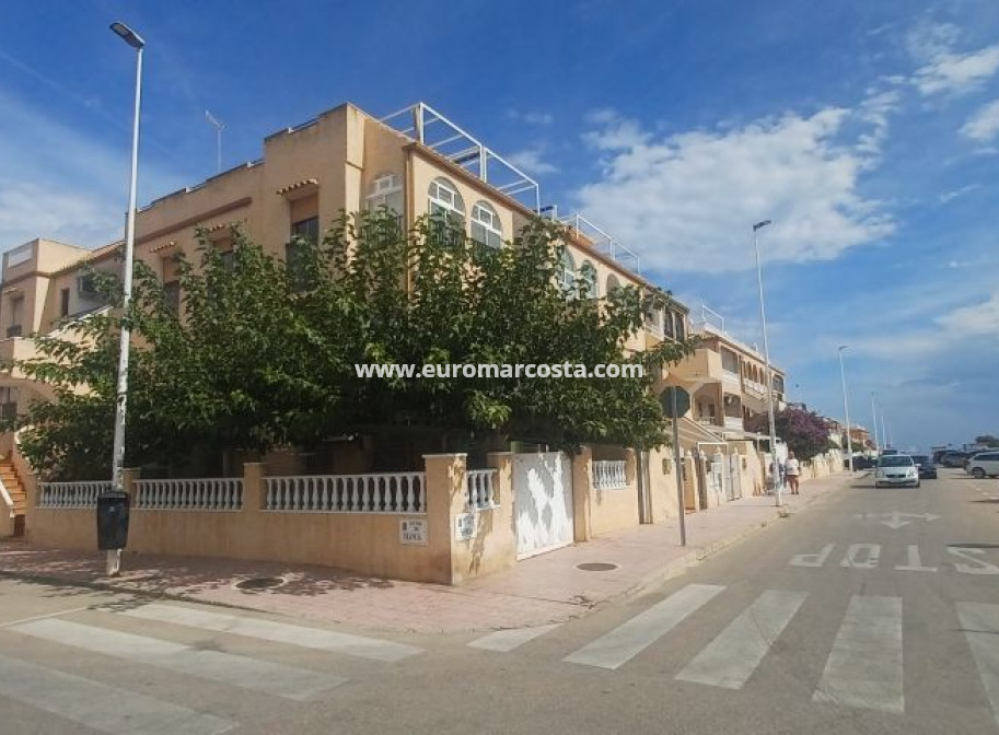 Objekte zum Wiederverkauf - Bungalow - Torrevieja - TORREVIEJA