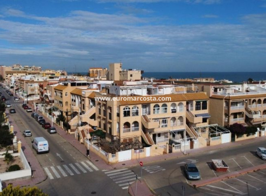 Objekte zum Wiederverkauf - Bungalow - Torrevieja - TORREVIEJA