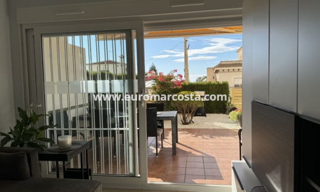 Sale - Apartment / flat - Orihuela Costa