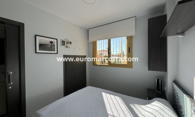 Sale - Apartment / flat - Orihuela Costa