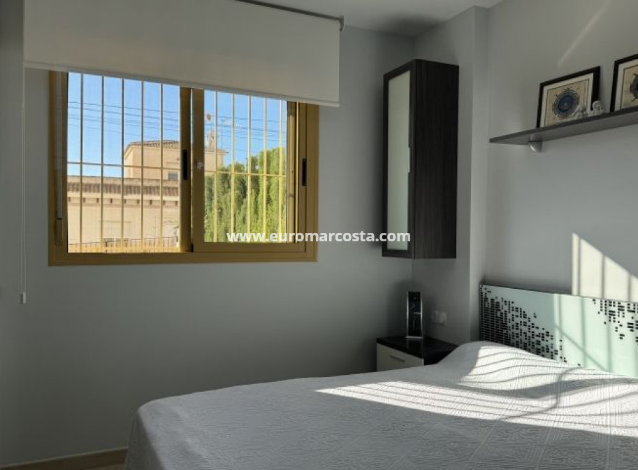 Sale - Apartment / flat - Orihuela Costa