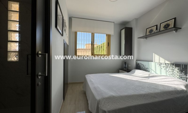 Sale - Apartment / flat - Orihuela Costa