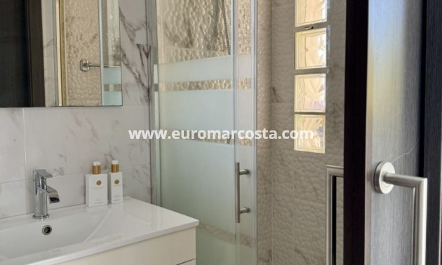 Sale - Apartment / flat - Orihuela Costa