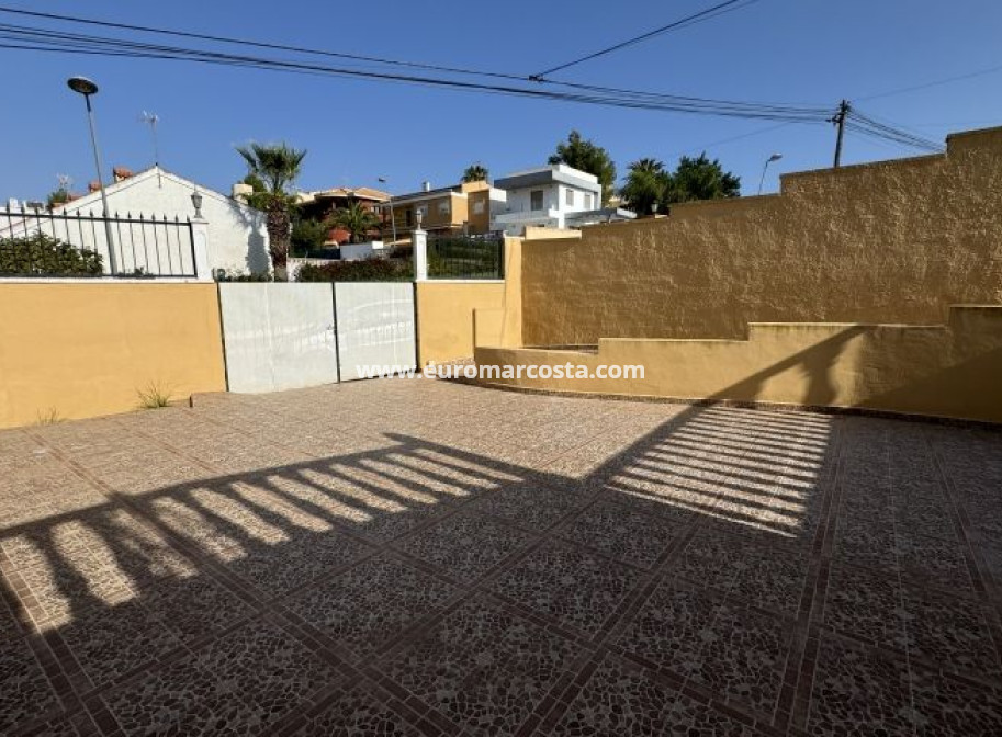 Sale - Villa - Torrevieja - Orihuela Costa