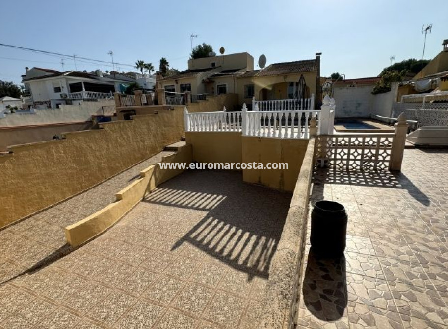 Sale - Villa - Torrevieja - Orihuela Costa