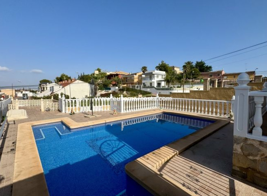 Sale - Villa - Torrevieja - Orihuela Costa