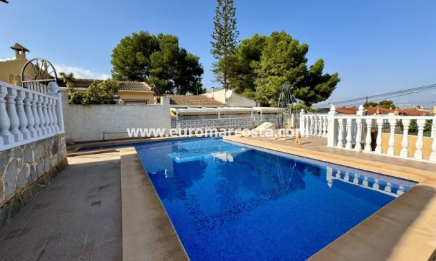 Sale - Villa - Torrevieja - Orihuela Costa