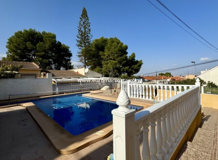 Sale - Villa - Torrevieja - Orihuela Costa