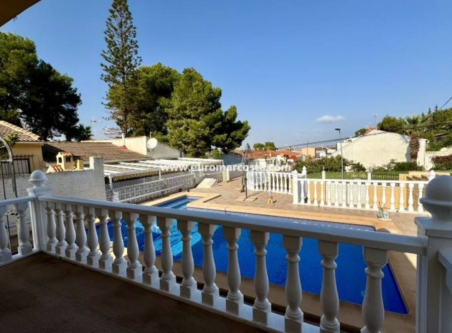 Sale - Villa - Torrevieja - Orihuela Costa