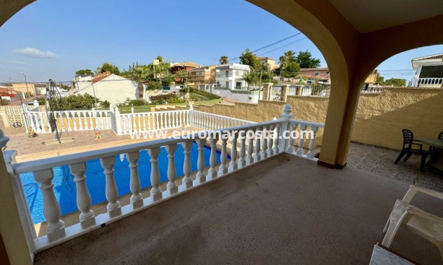 Sale - Villa - Torrevieja - Orihuela Costa