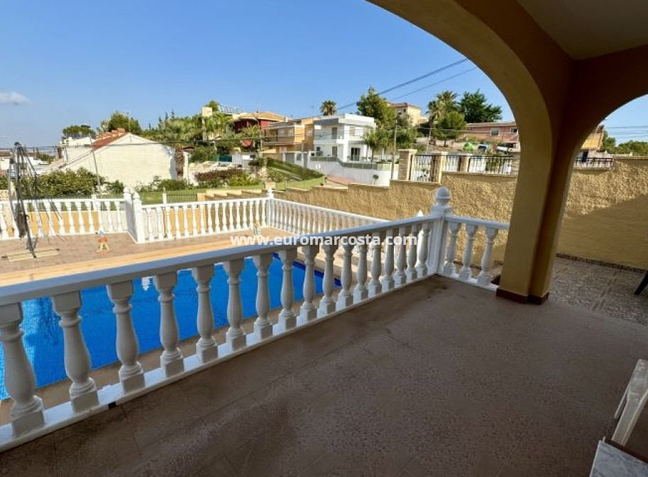 Sale - Villa - Torrevieja - Orihuela Costa