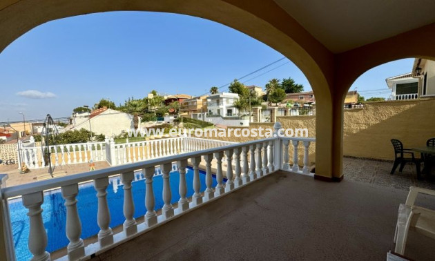 Sale - Villa - Torrevieja - Orihuela Costa