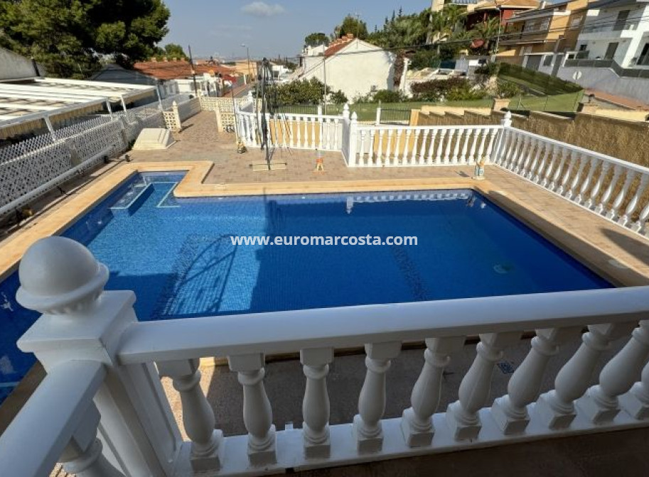 Sale - Villa - Torrevieja - Orihuela Costa