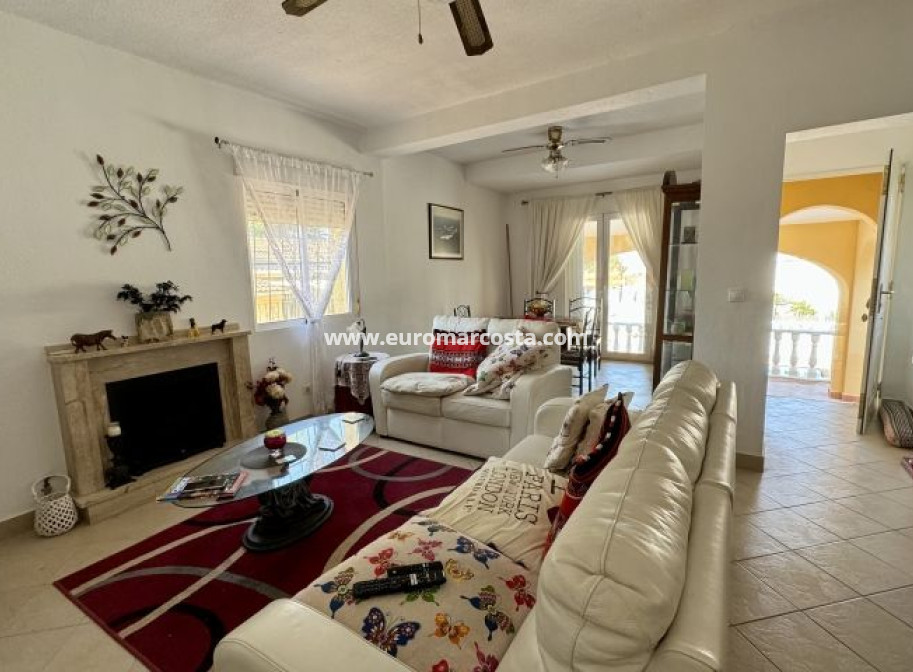 Sale - Villa - Torrevieja - Orihuela Costa