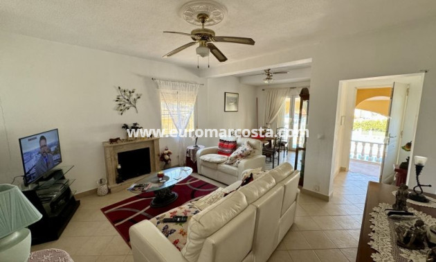 Sale - Villa - Torrevieja - Orihuela Costa