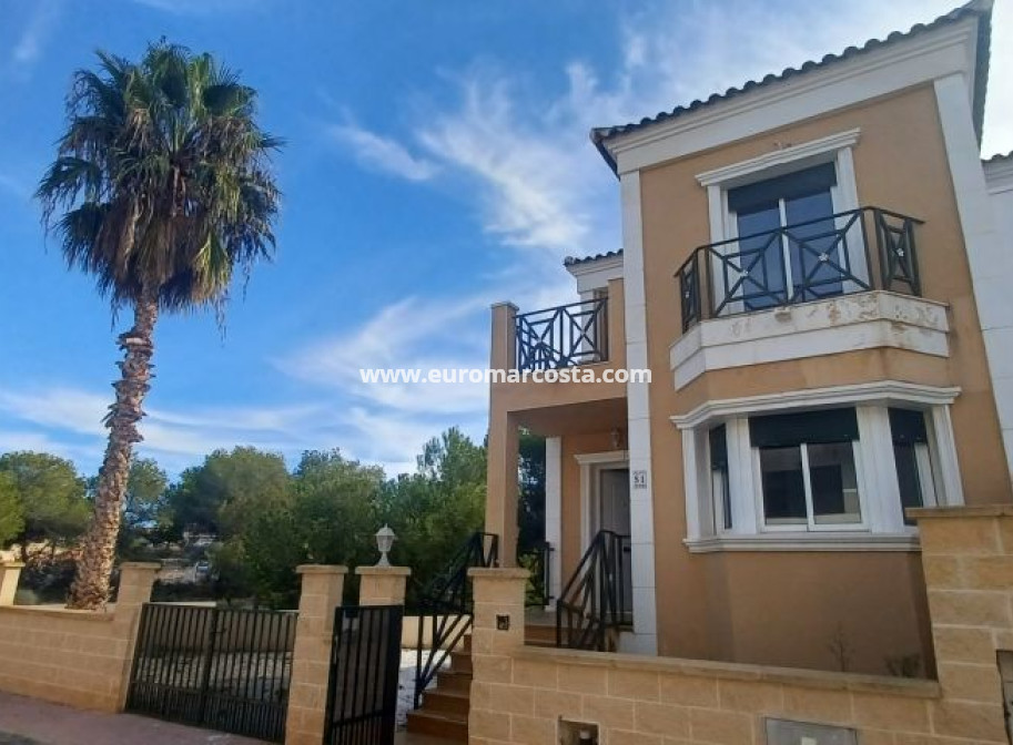 Sale - Villa - Orihuela