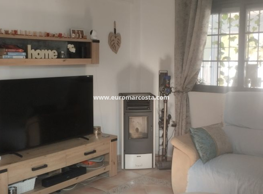 Sale - Villa - Hondón de las Nieves