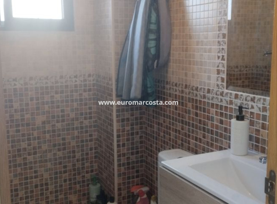 Sale - Villa - Hondón de las Nieves