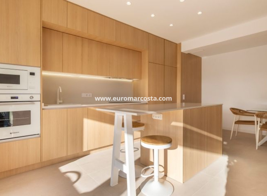 Sale - Villa - Torrevieja - TORREVIEJA
