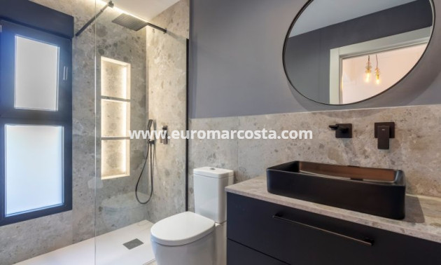 Sale - Villa - Torrevieja - TORREVIEJA