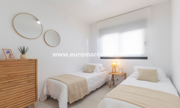 Sale - Villa - Torrevieja - TORREVIEJA