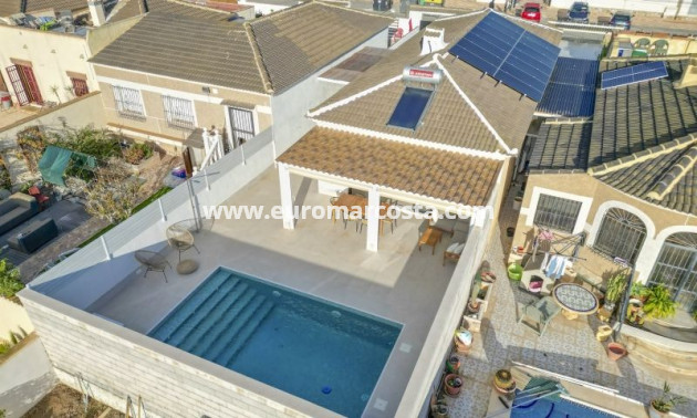 Sale - Villa - Torrevieja - TORREVIEJA