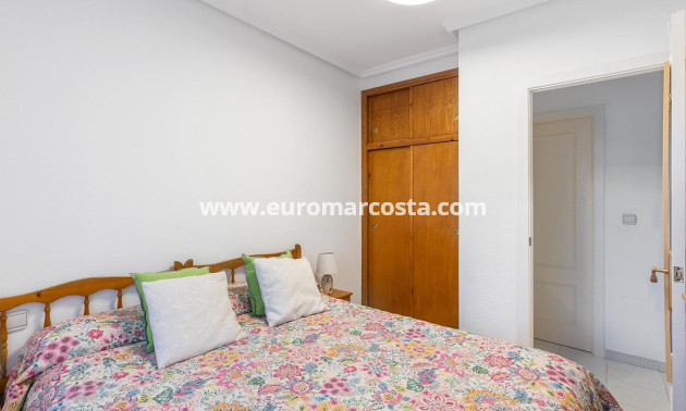 Sale - Bungalow Planta Baja - Torrevieja - La Mata