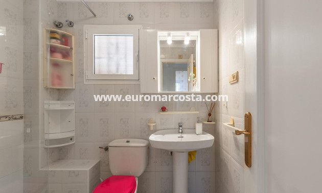 Sale - Bungalow Planta Baja - Torrevieja - La Mata