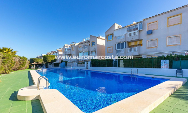 Sale - Bungalow Planta Baja - Torrevieja - La Mata