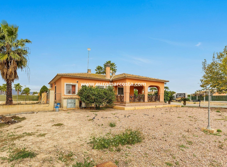 Objekte zum Wiederverkauf - Villa freitstehend - Dolores - Comunidad valenciana