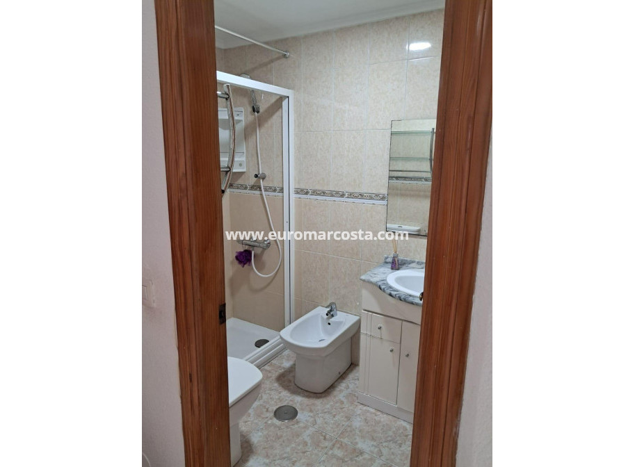 Venta - Apartamento / piso - Torrevieja - TORREVIEJA