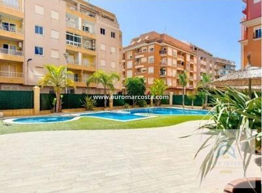 Venta - Apartamento / piso - Torrevieja - TORREVIEJA