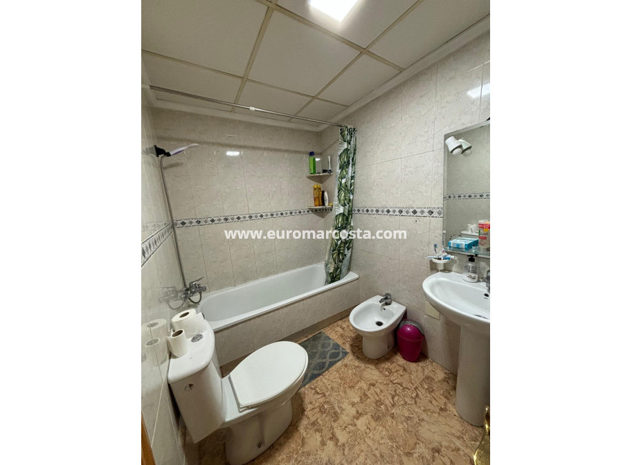 Venta - Apartamento / piso - Torrevieja - TORREVIEJA