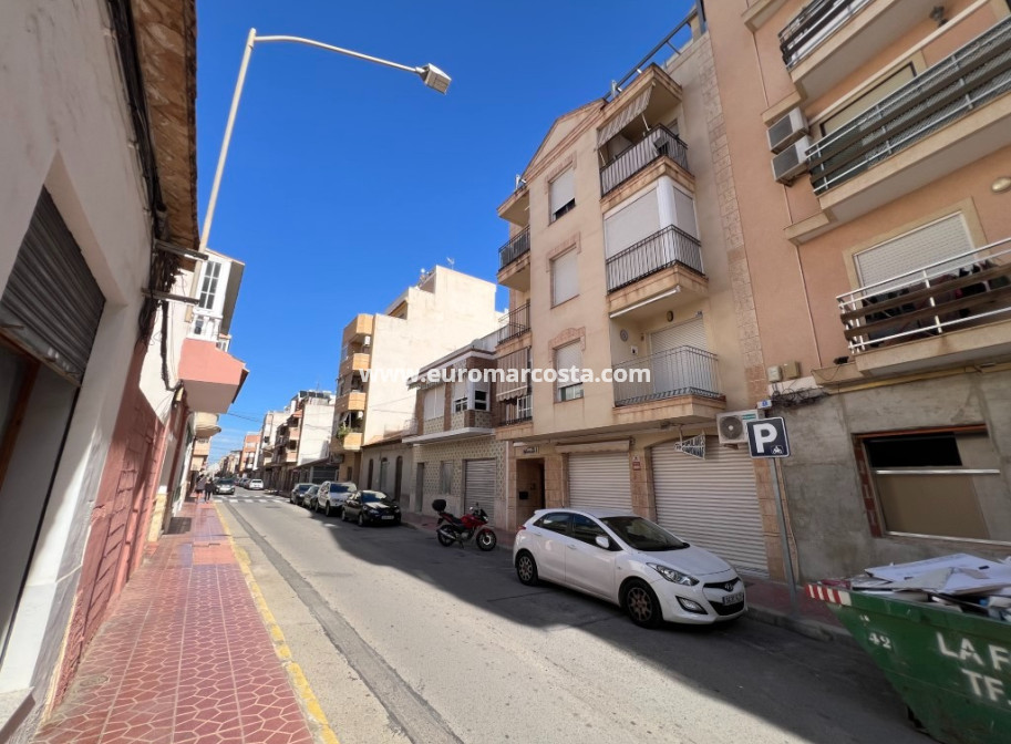 Objekte zum Wiederverkauf - Wohnung - Guardamar del Segura - Pueblo