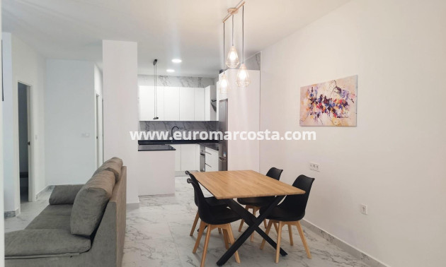 Sale - Bungalow - Torrevieja - La Mata