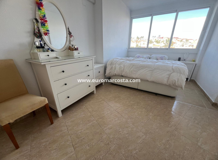 Objekte zum Wiederverkauf - Wohnung - Orihuela Costa - TORREVIEJA