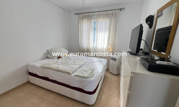 Objekte zum Wiederverkauf - Wohnung - Orihuela Costa - TORREVIEJA