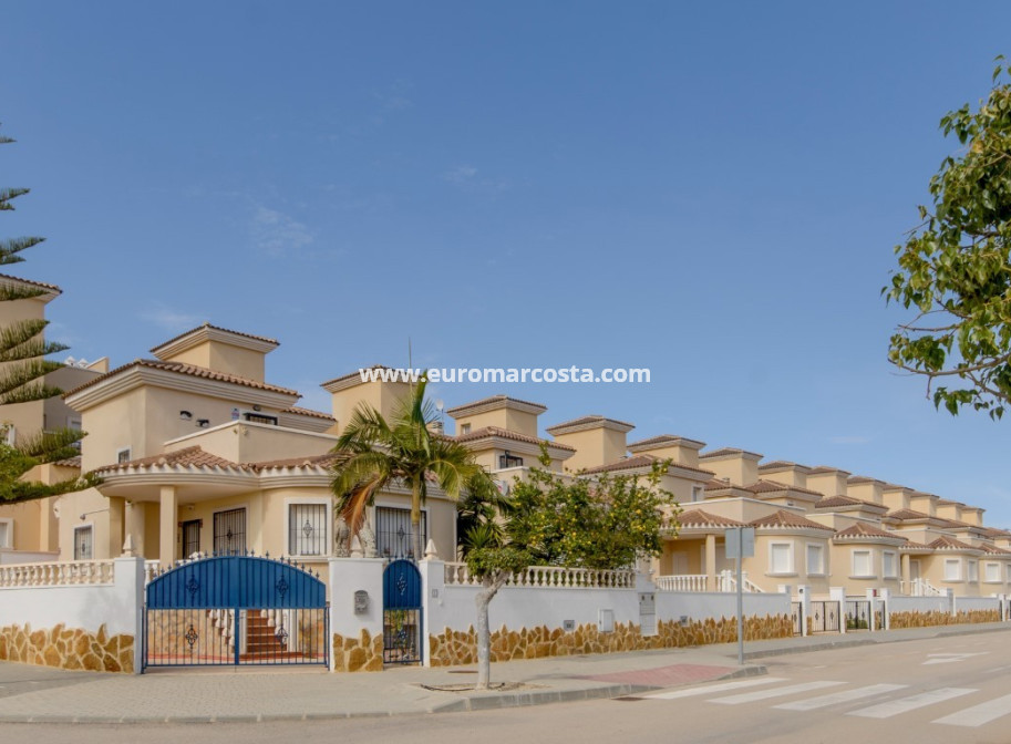 Sale - Villa - San Miguel de Salinas