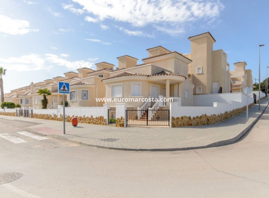 Sale - Villa - San Miguel de Salinas